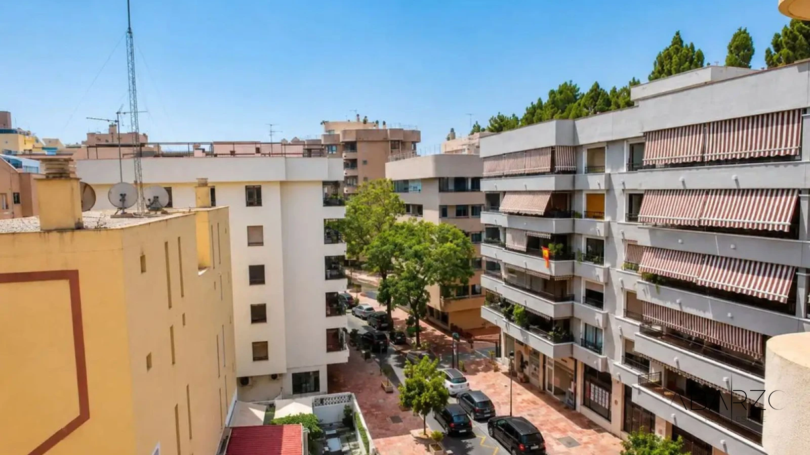 Three-Bedroom Apartment with Garage in the Centre of Marbella, Metres from the Promenade — interior, Marbella Centro, Marbella (2 of 22)