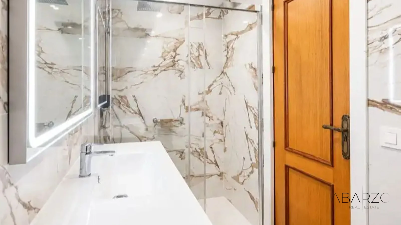 Three-Bedroom Apartment with Garage in the Centre of Marbella, Metres from the Promenade — interior, Marbella Centro, Marbella (20 of 22)