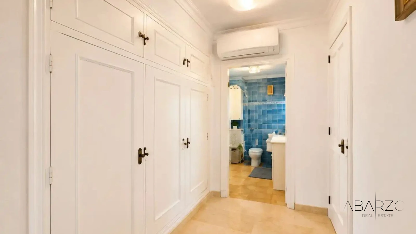 Three-Bedroom Apartment with Garage in the Centre of Marbella, Metres from the Promenade — interior, Marbella Centro, Marbella (12 of 22)