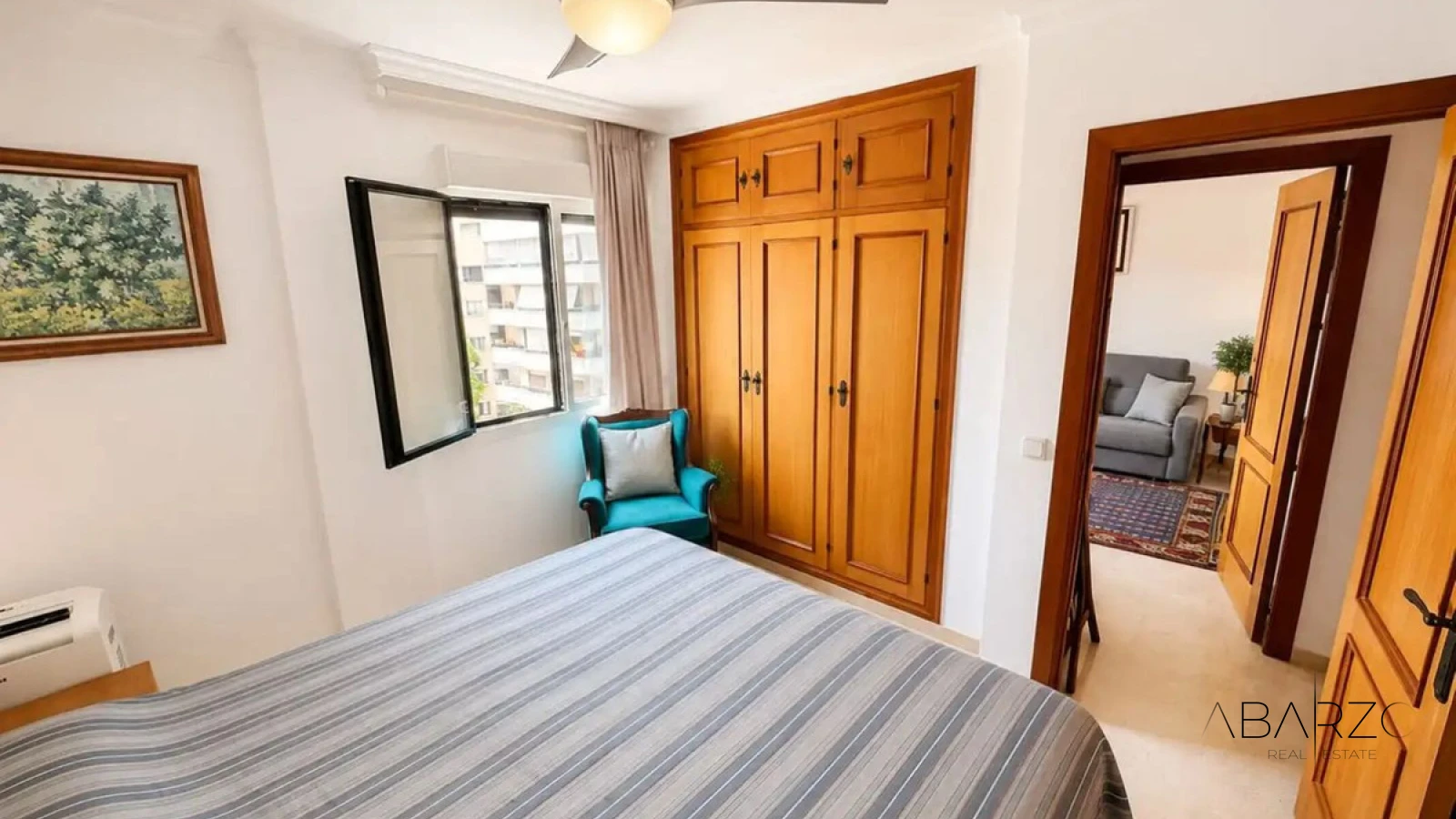 Three-Bedroom Apartment with Garage in the Centre of Marbella, Metres from the Promenade — interior, Marbella Centro, Marbella (16 of 22)