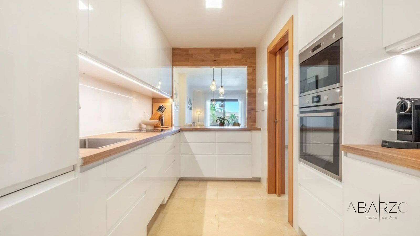 Fully renovated ground-floor apartment with panoramic terrace in El Paraíso, Benahavís — interior, New Golden Mile, Estepona (17 of 35)