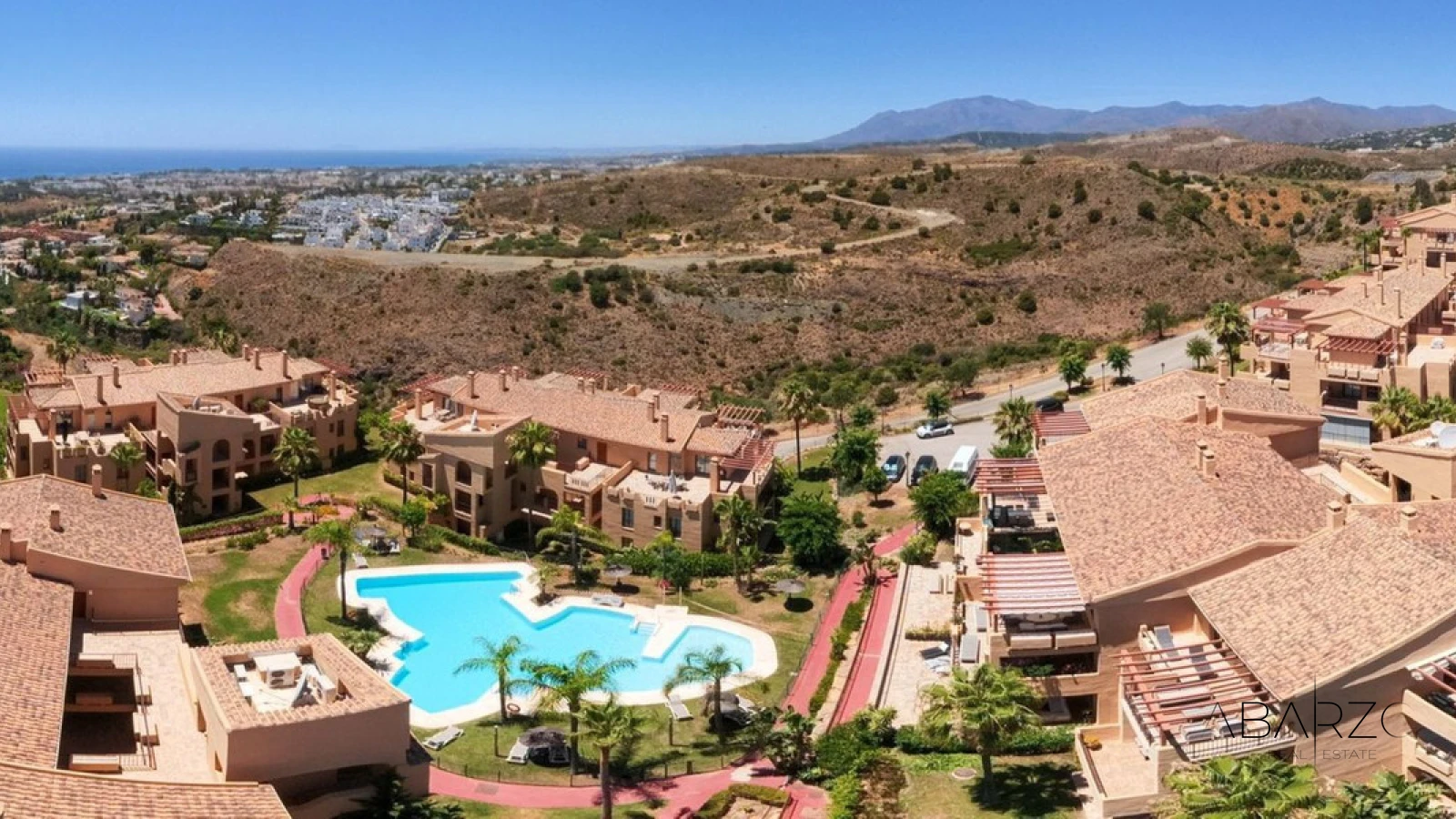 Fully renovated ground-floor apartment with panoramic terrace in El Paraíso, Benahavís — interior, New Golden Mile, Estepona (32 of 35)