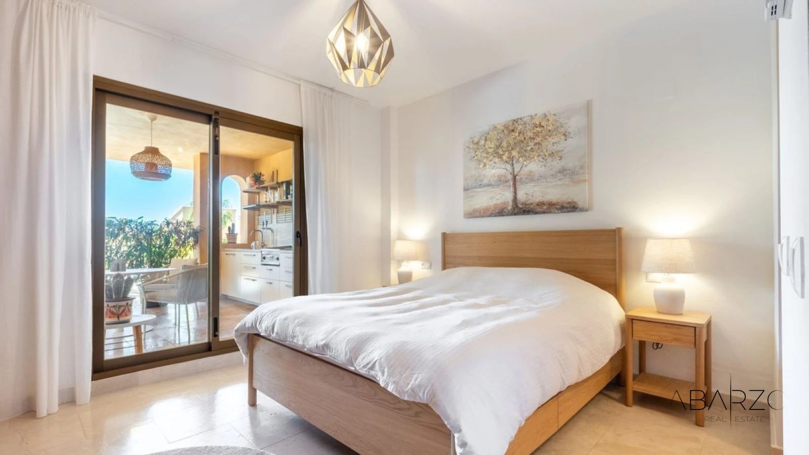 Fully renovated ground-floor apartment with panoramic terrace in El Paraíso, Benahavís — interior, New Golden Mile, Estepona (25 of 35)