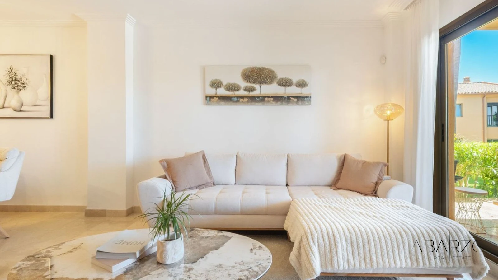 Fully renovated ground-floor apartment with panoramic terrace in El Paraíso, Benahavís — interior, New Golden Mile, Estepona (11 of 35)