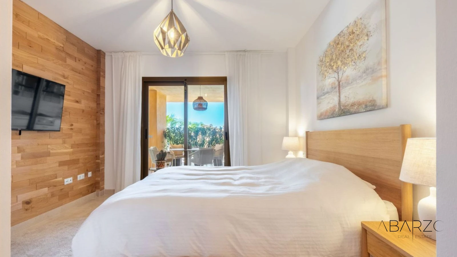 Fully renovated ground-floor apartment with panoramic terrace in El Paraíso, Benahavís — interior, New Golden Mile, Estepona (24 of 35)