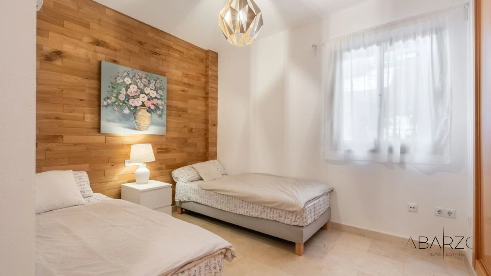 Fully renovated ground-floor apartment with panoramic terrace in El Paraíso, Benahavís — interior, New Golden Mile, Estepona (29 of 35)