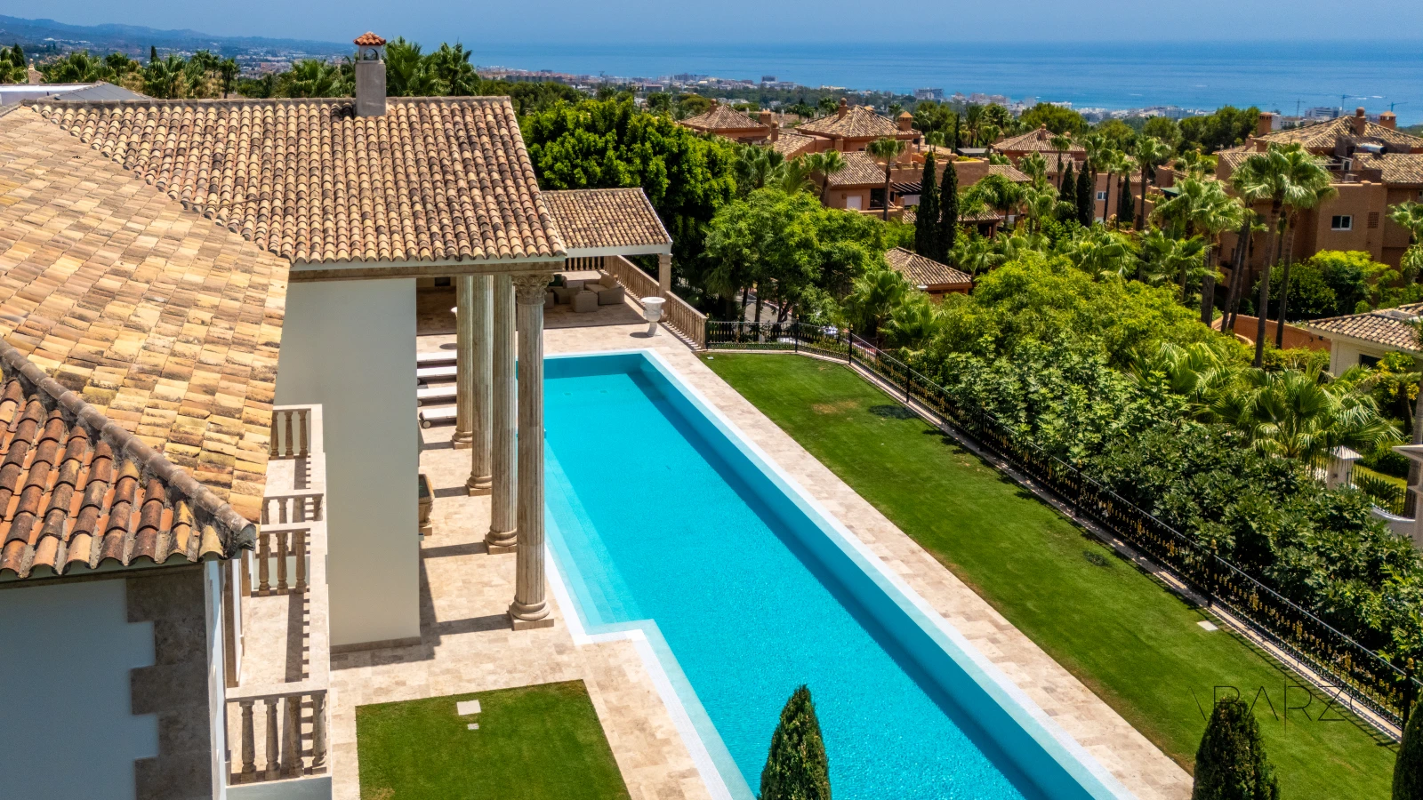 Luxury Villa in Sierra Blanca Marbella with Panoramic Sea Views and Heated Pool — interior, Golden Mile, Marbella (55 of 83)