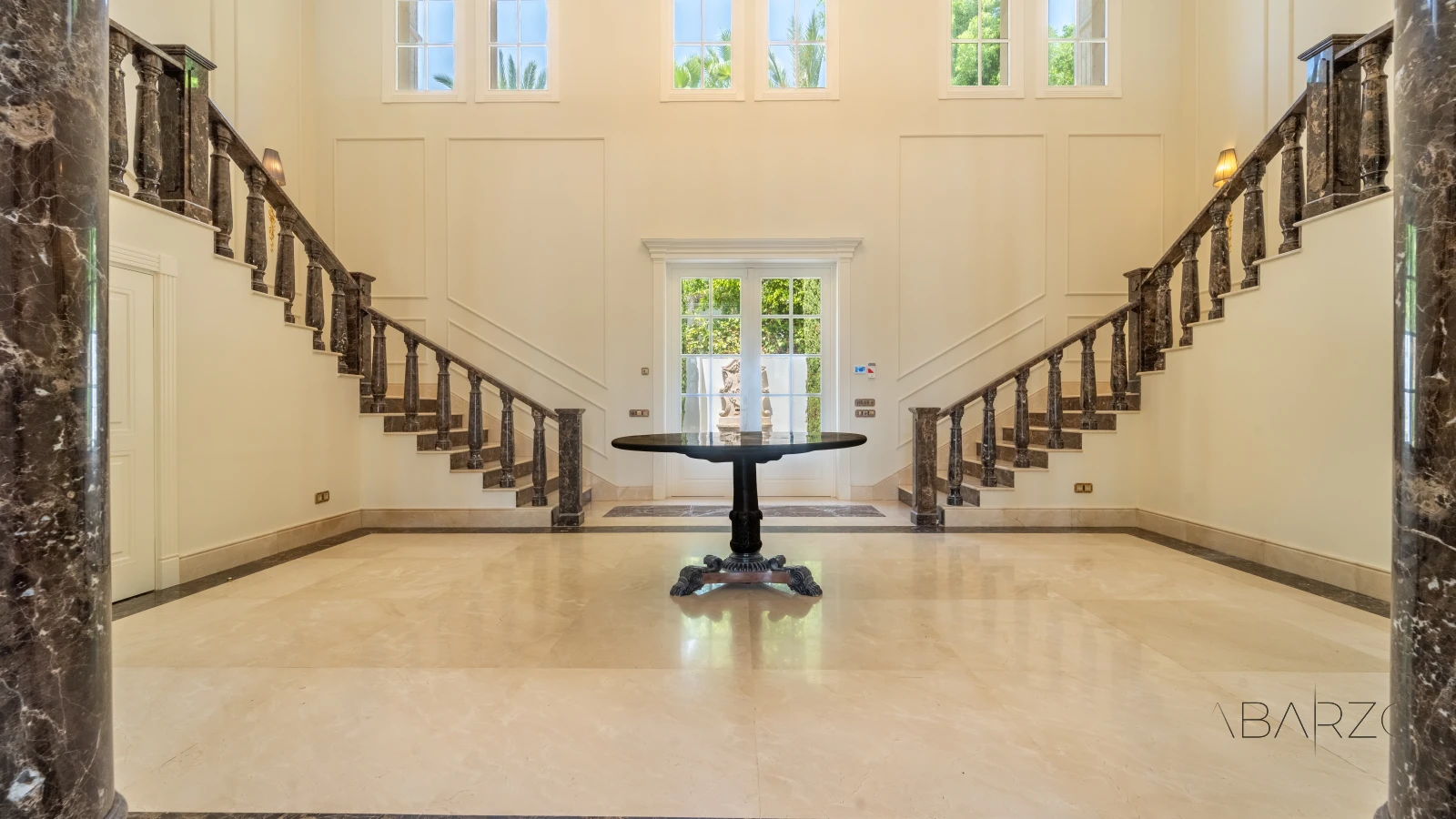 Luxury Villa in Sierra Blanca Marbella with Panoramic Sea Views and Heated Pool — interior, Golden Mile, Marbella (14 of 83)