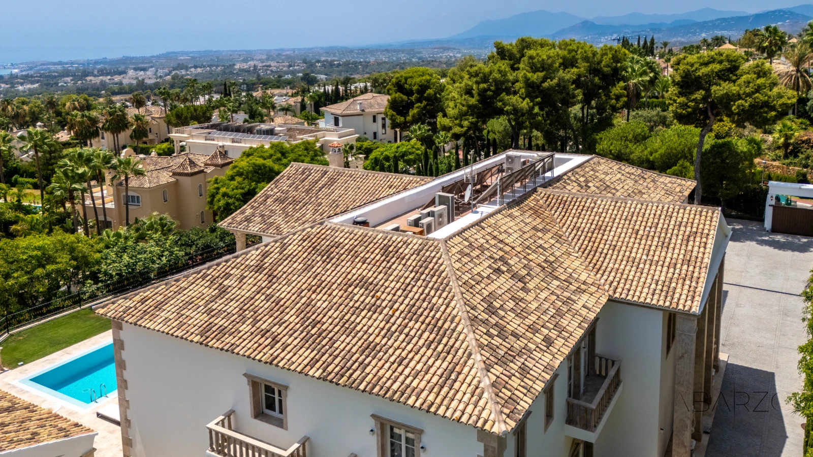 Luxury Villa in Sierra Blanca Marbella with Panoramic Sea Views and Heated Pool — interior, Golden Mile, Marbella (70 of 83)
