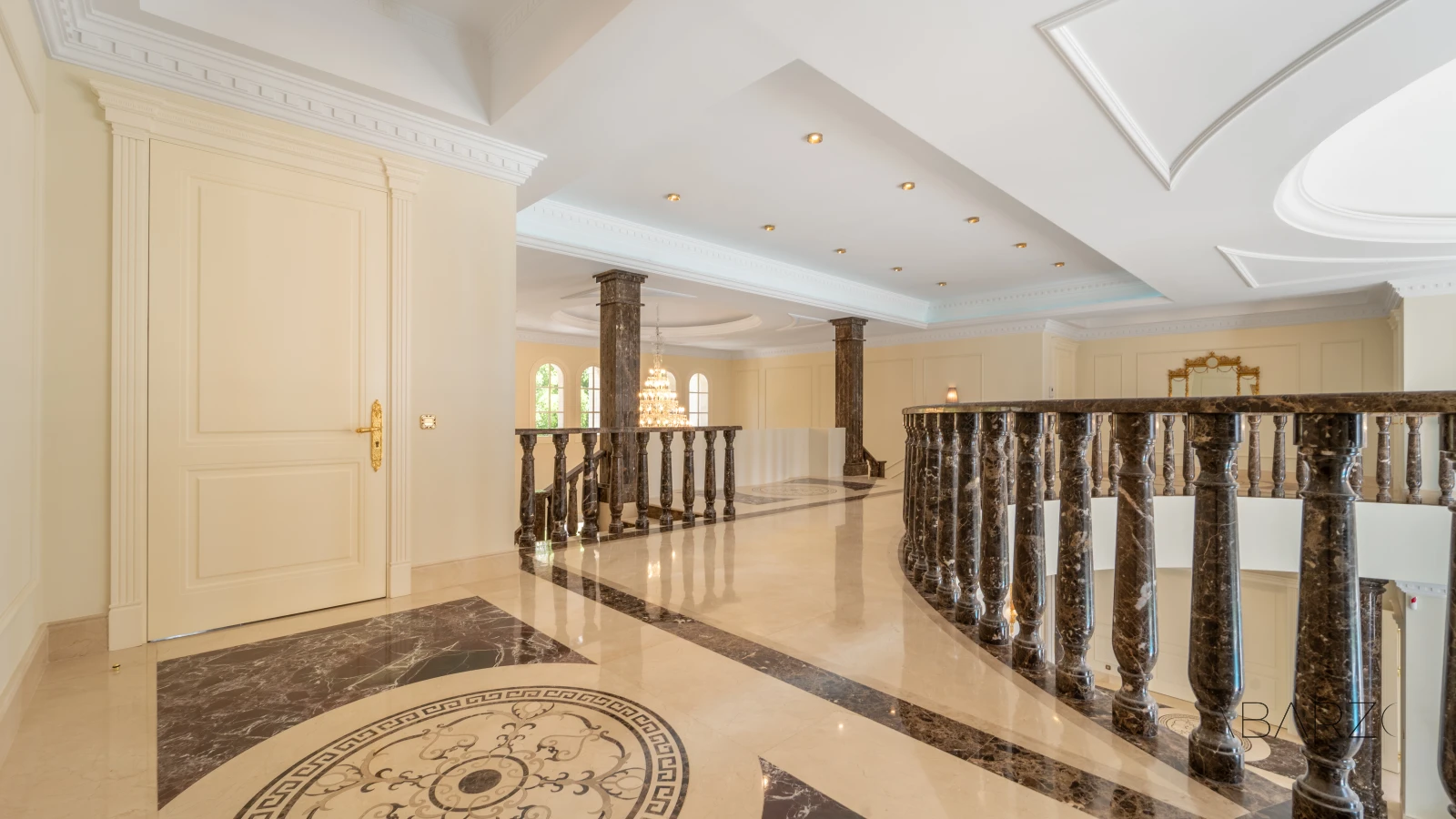 Luxury Villa in Sierra Blanca Marbella with Panoramic Sea Views and Heated Pool — interior, Golden Mile, Marbella (30 of 83)