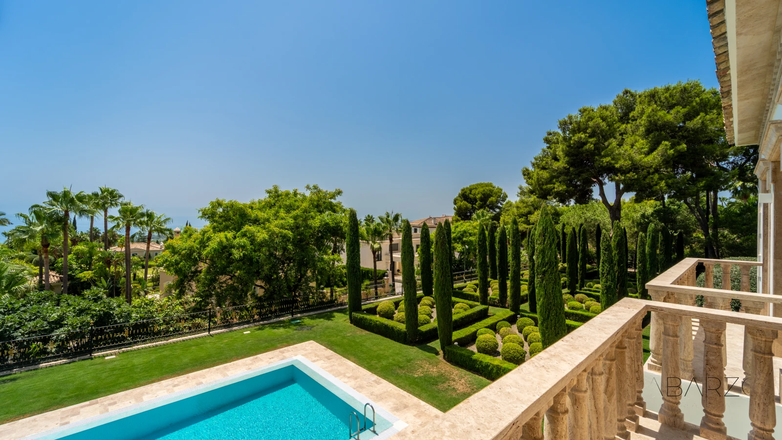 Luxury Villa in Sierra Blanca Marbella with Panoramic Sea Views and Heated Pool — interior, Golden Mile, Marbella (43 of 83)