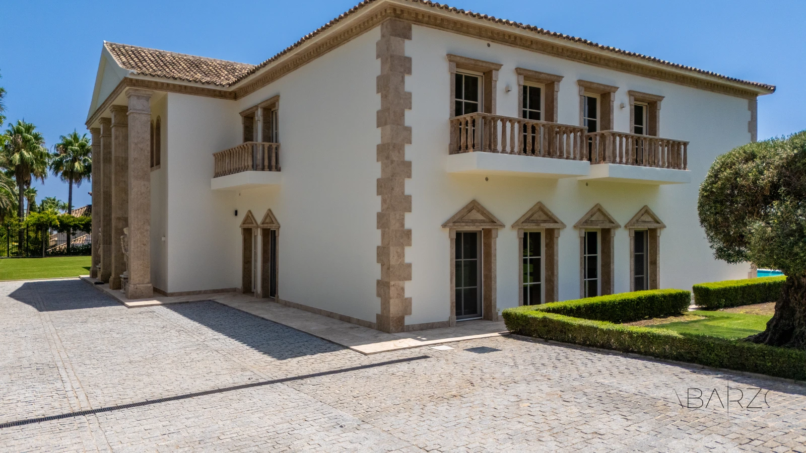 Luxury Villa in Sierra Blanca Marbella with Panoramic Sea Views and Heated Pool — interior, Golden Mile, Marbella (69 of 83)