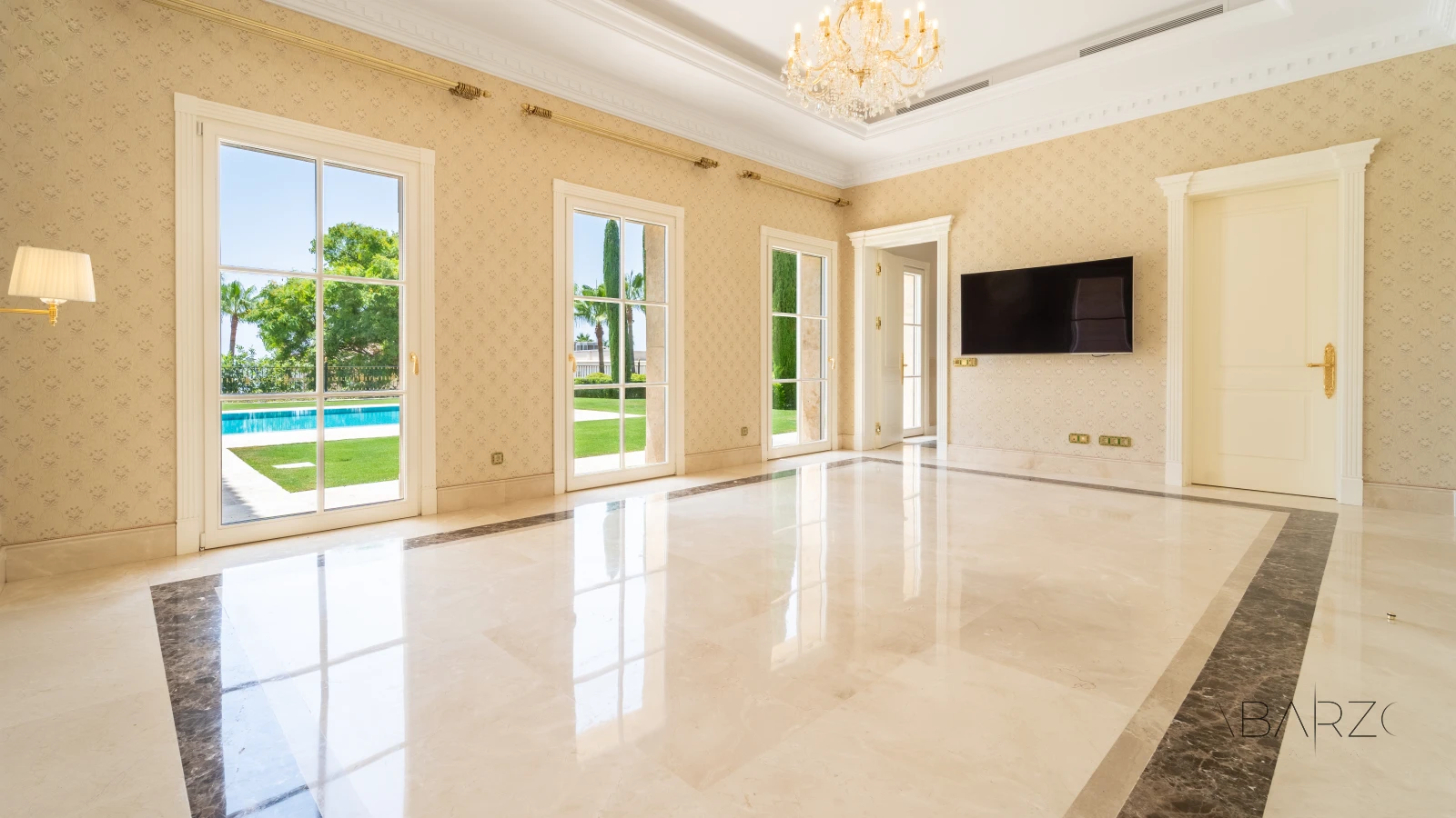 Luxury Villa in Sierra Blanca Marbella with Panoramic Sea Views and Heated Pool — interior, Golden Mile, Marbella (50 of 83)