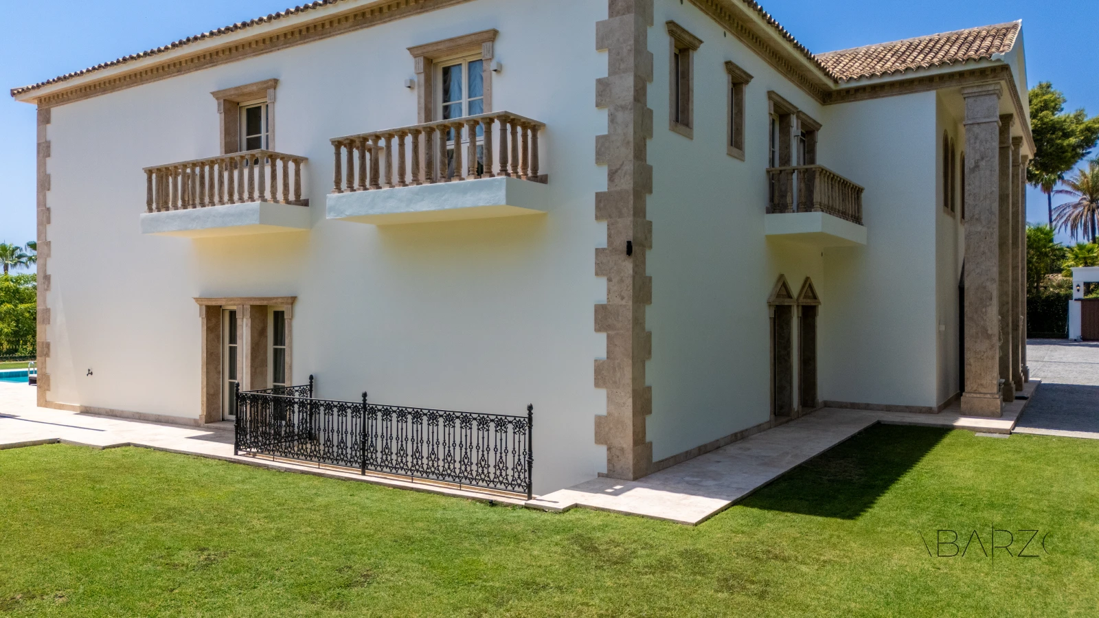 Luxury Villa in Sierra Blanca Marbella with Panoramic Sea Views and Heated Pool — interior, Golden Mile, Marbella (67 of 83)