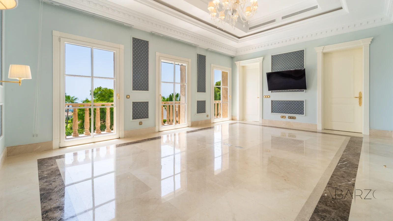 Luxury Villa in Sierra Blanca Marbella with Panoramic Sea Views and Heated Pool — interior, Golden Mile, Marbella (46 of 83)