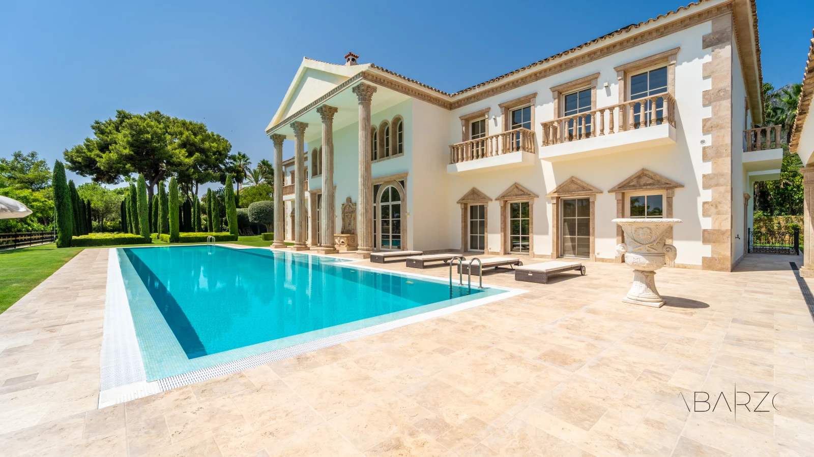 Luxury Villa in Sierra Blanca Marbella with Panoramic Sea Views and Heated Pool — interior, Golden Mile, Marbella (9 of 83)