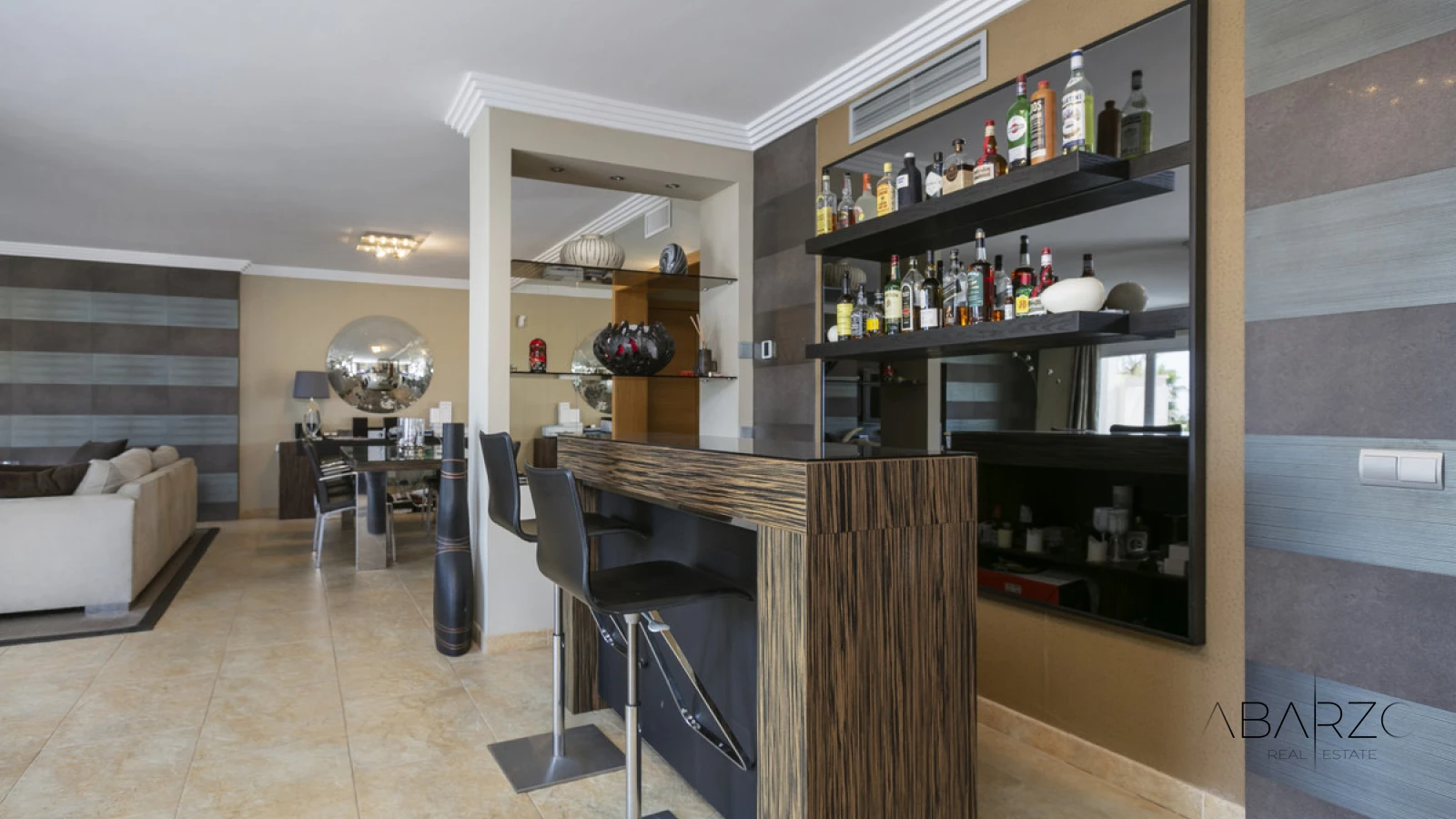 Stunning 4-Bedroom Apartment in Monte Parasio, Marbella with Private Terrace and Luxury Amenities — interior, Golden Mile, Marbella (28 of 36)