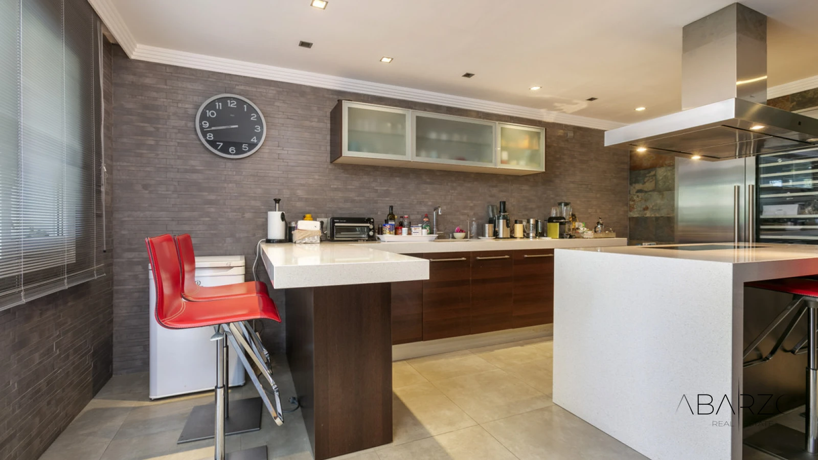 Stunning 4-Bedroom Apartment in Monte Parasio, Marbella with Private Terrace and Luxury Amenities — interior, Golden Mile, Marbella (16 of 36)