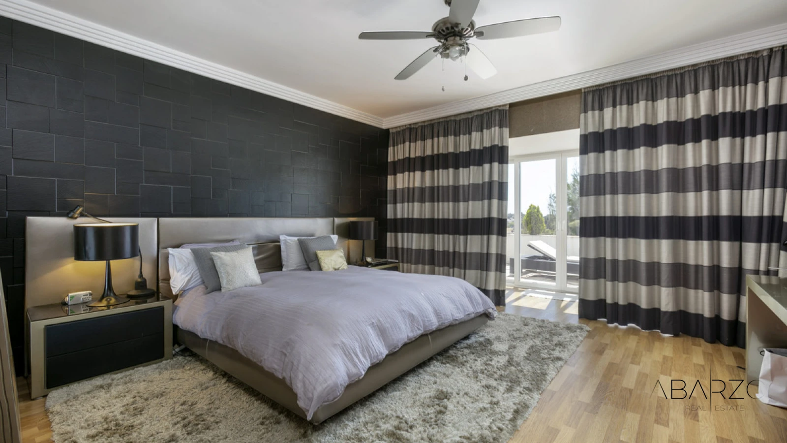 Stunning 4-Bedroom Apartment in Monte Parasio, Marbella with Private Terrace and Luxury Amenities — interior, Golden Mile, Marbella (23 of 36)