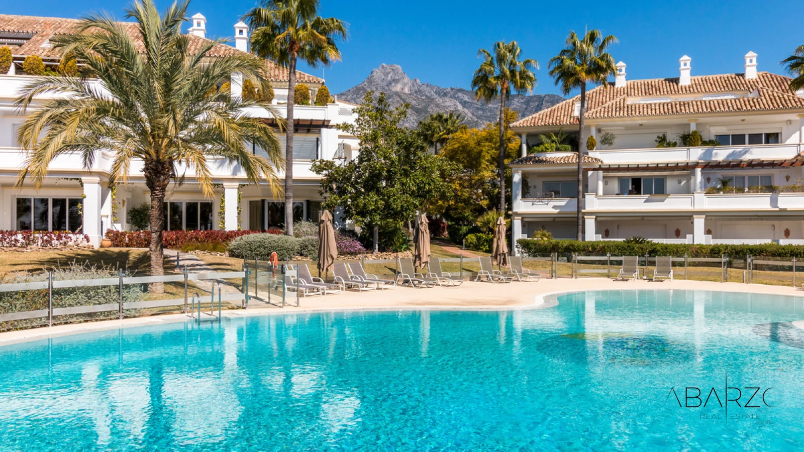 Stunning 4-Bedroom Apartment in Monte Parasio, Marbella with Private Terrace and Luxury Amenities — interior, Golden Mile, Marbella (21 of 36)