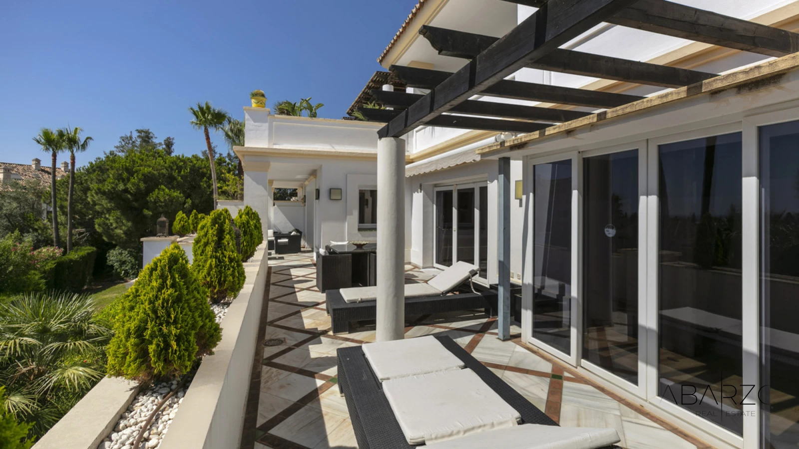 Stunning 4-Bedroom Apartment in Monte Parasio, Marbella with Private Terrace and Luxury Amenities — interior, Golden Mile, Marbella (2 of 36)