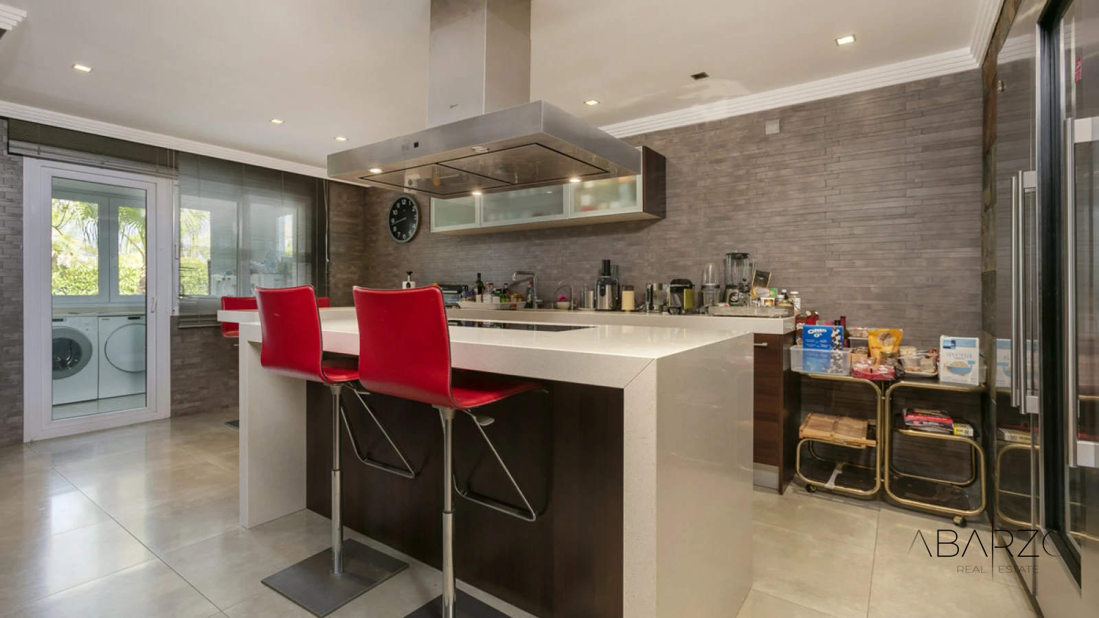 Stunning 4-Bedroom Apartment in Monte Parasio, Marbella with Private Terrace and Luxury Amenities — interior, Golden Mile, Marbella (15 of 36)