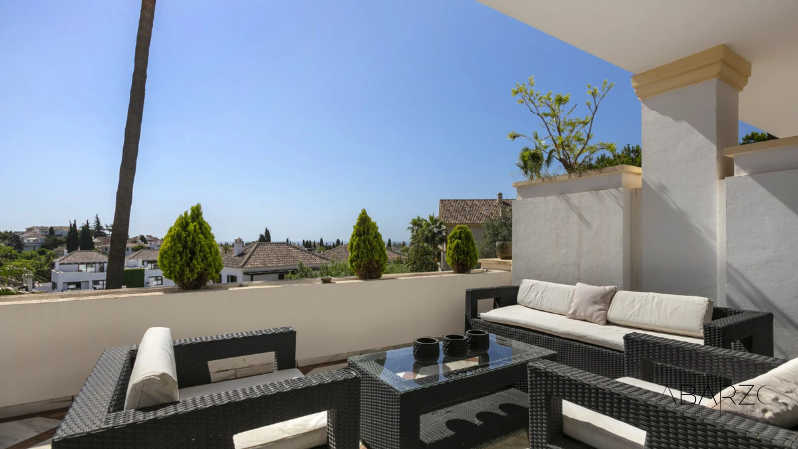 Stunning 4-Bedroom Apartment in Monte Parasio, Marbella with Private Terrace and Luxury Amenities — interior, Golden Mile, Marbella (5 of 36)