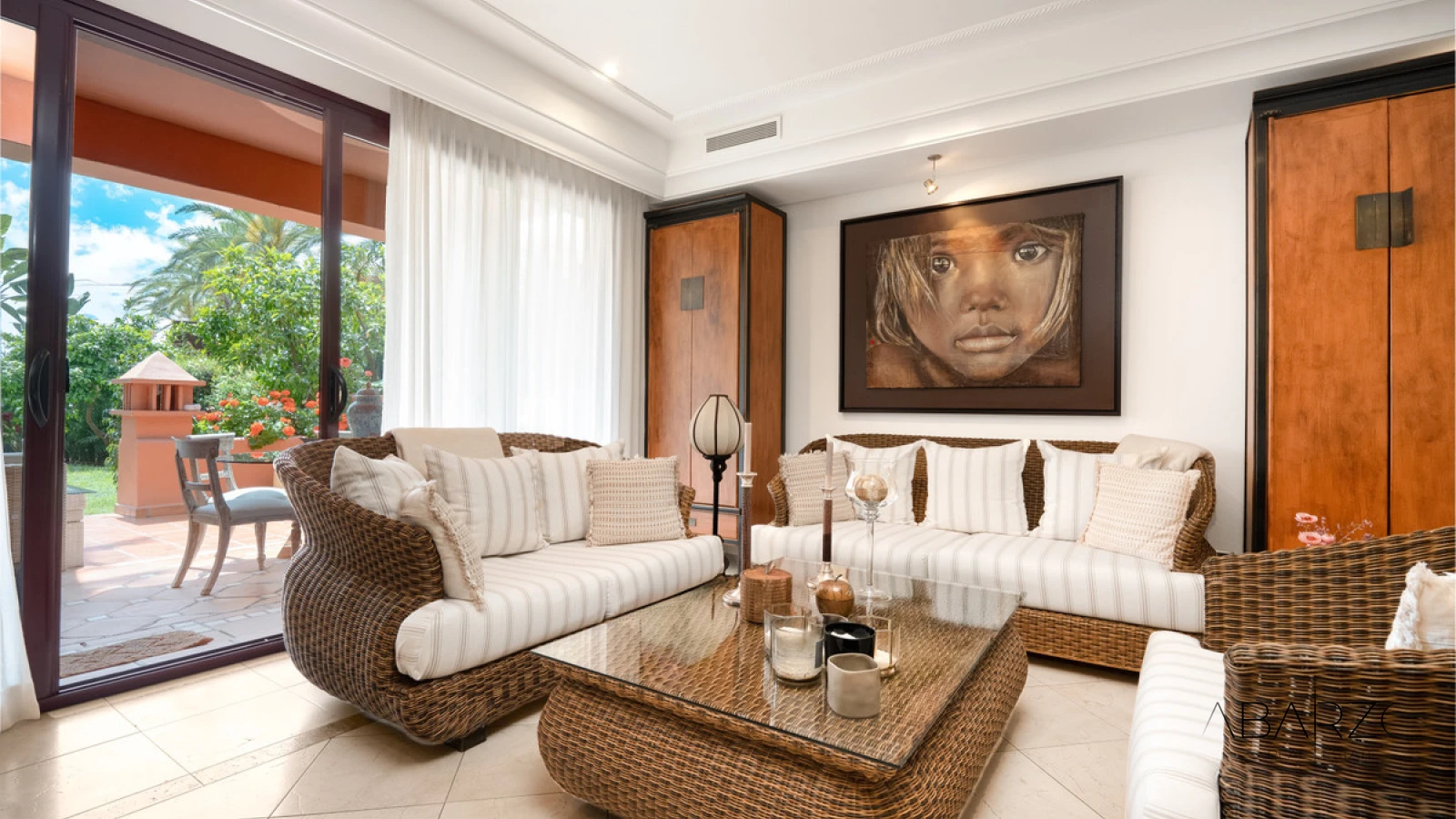 Townhouse Oasis: Luxury 5-Bedroom Townhouse in Marbella's Golden Mile with Private Garden and Rooftop Solarium — interior, Golden Mile, Marbella (2 of 49)