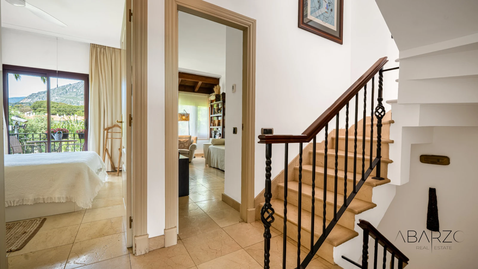 Townhouse Oasis: Luxury 5-Bedroom Townhouse in Marbella's Golden Mile with Private Garden and Rooftop Solarium — interior, Golden Mile, Marbella (23 of 49)