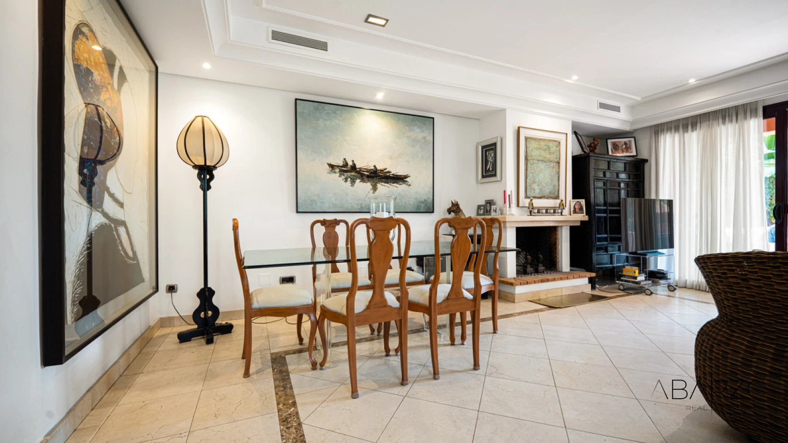 Townhouse Oasis: Luxury 5-Bedroom Townhouse in Marbella's Golden Mile with Private Garden and Rooftop Solarium — interior, Golden Mile, Marbella (7 of 49)