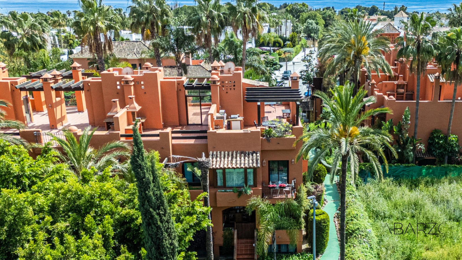 Townhouse Oasis: Luxury 5-Bedroom Townhouse in Marbella's Golden Mile with Private Garden and Rooftop Solarium — interior, Golden Mile, Marbella (34 of 49)