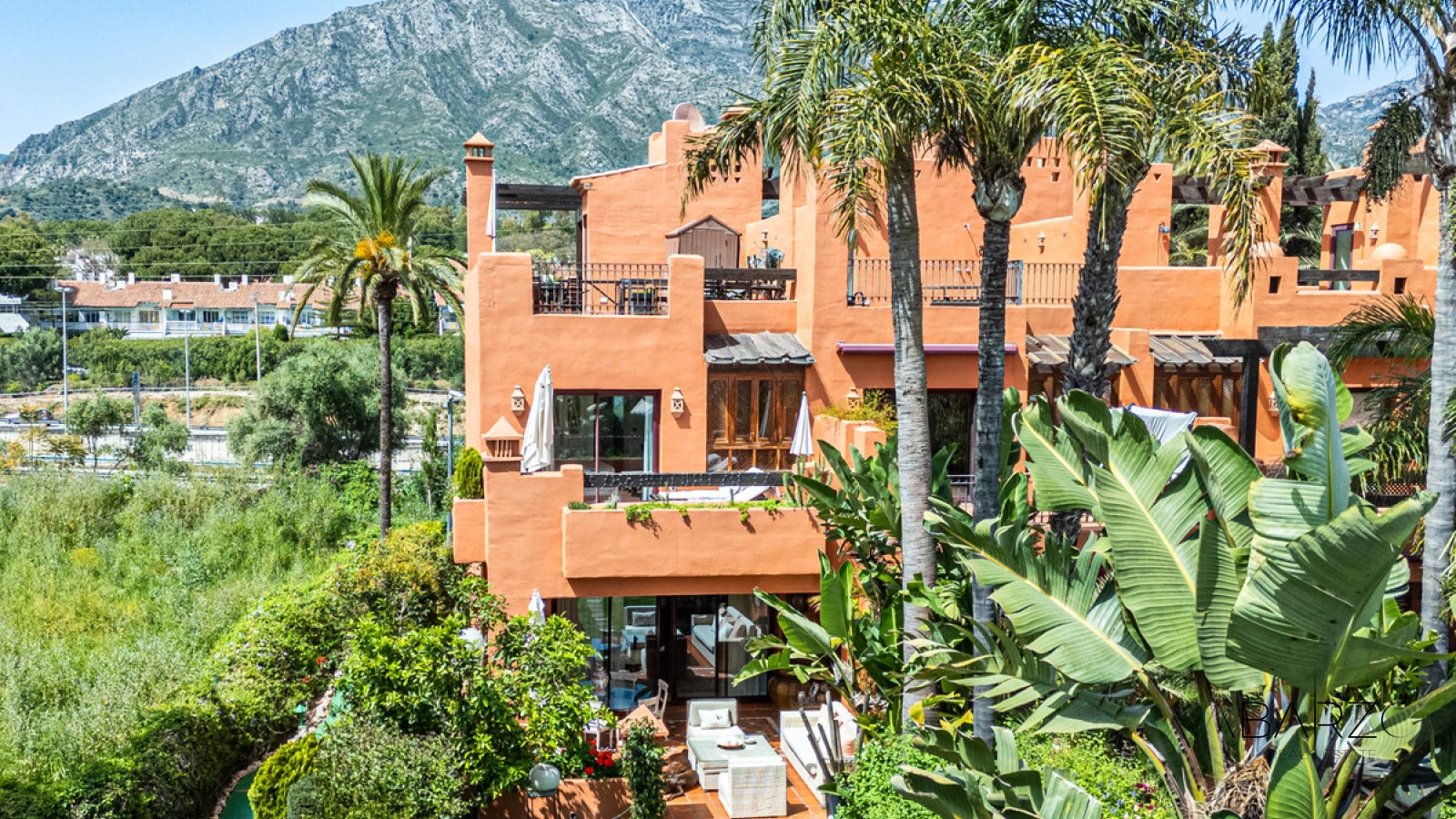 Townhouse Oasis: Luxury 5-Bedroom Townhouse in Marbella's Golden Mile with Private Garden and Rooftop Solarium — interior, Golden Mile, Marbella (39 of 49)