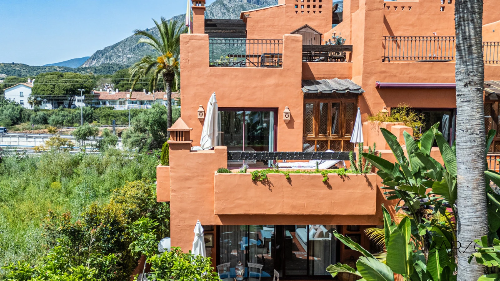 Townhouse Oasis: Luxury 5-Bedroom Townhouse in Marbella's Golden Mile with Private Garden and Rooftop Solarium — interior, Golden Mile, Marbella (38 of 49)