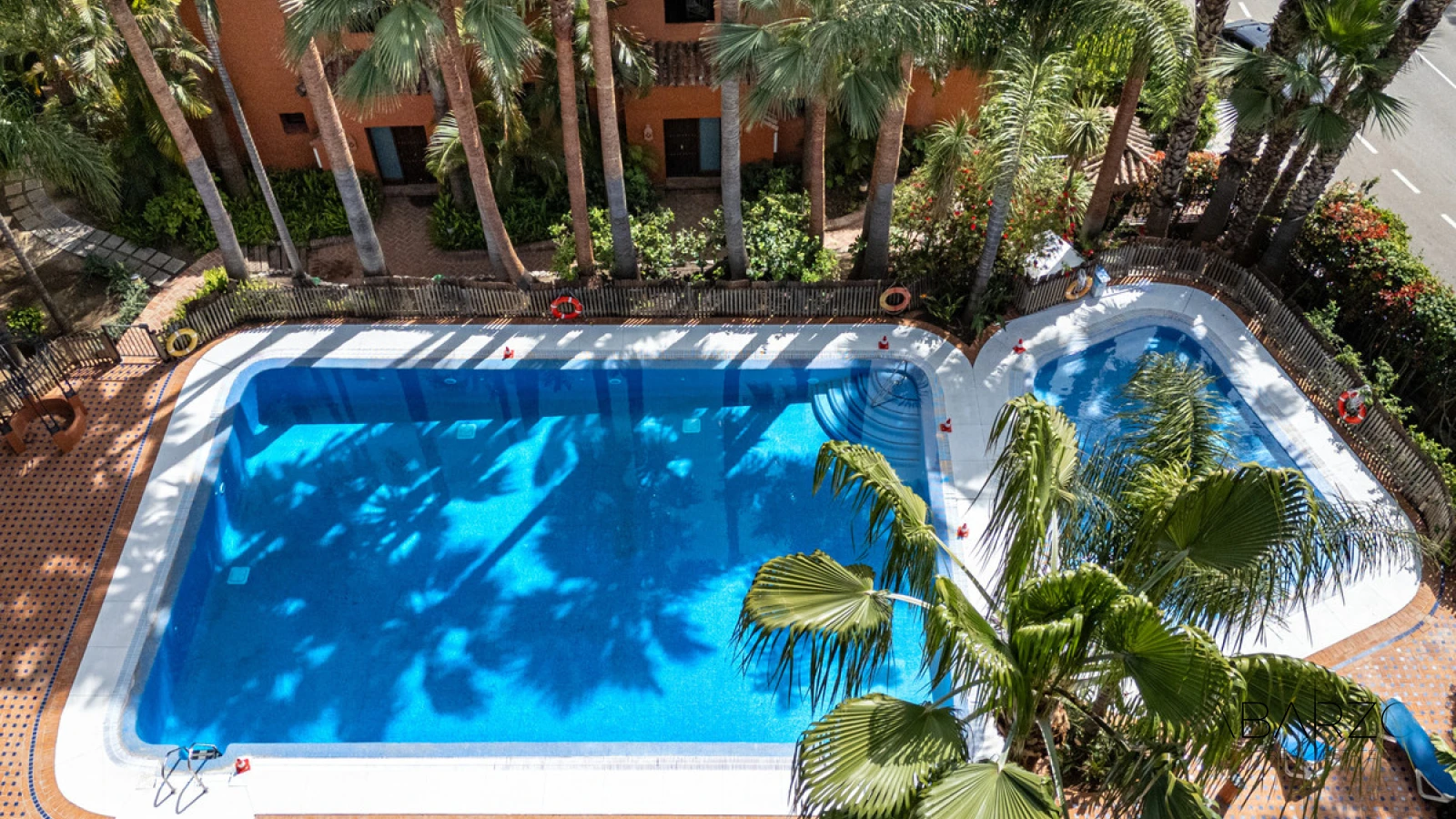 Townhouse Oasis: Luxury 5-Bedroom Townhouse in Marbella's Golden Mile with Private Garden and Rooftop Solarium — interior, Golden Mile, Marbella (42 of 49)