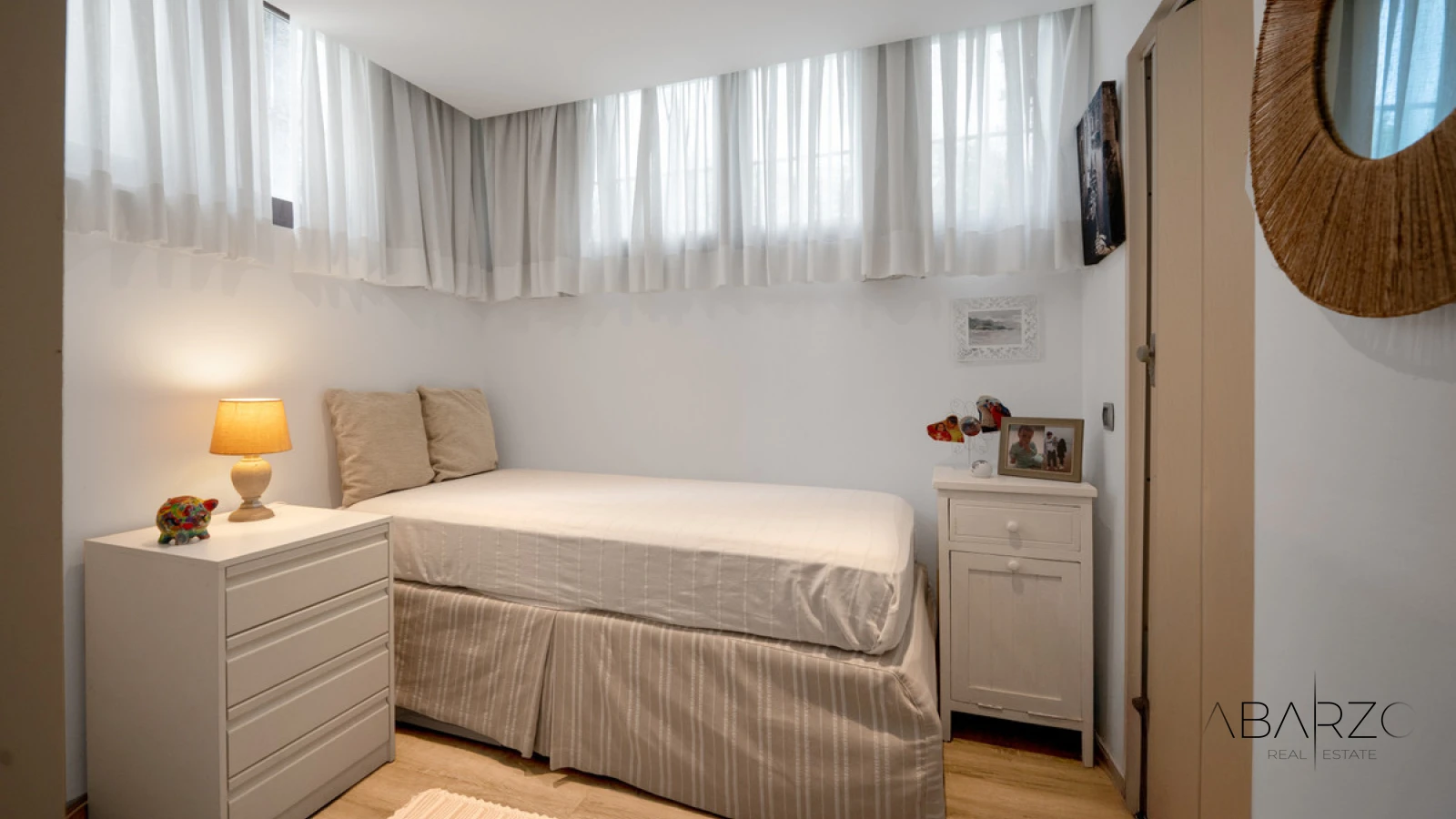 Townhouse Oasis: Luxury 5-Bedroom Townhouse in Marbella's Golden Mile with Private Garden and Rooftop Solarium — interior, Golden Mile, Marbella (18 of 49)