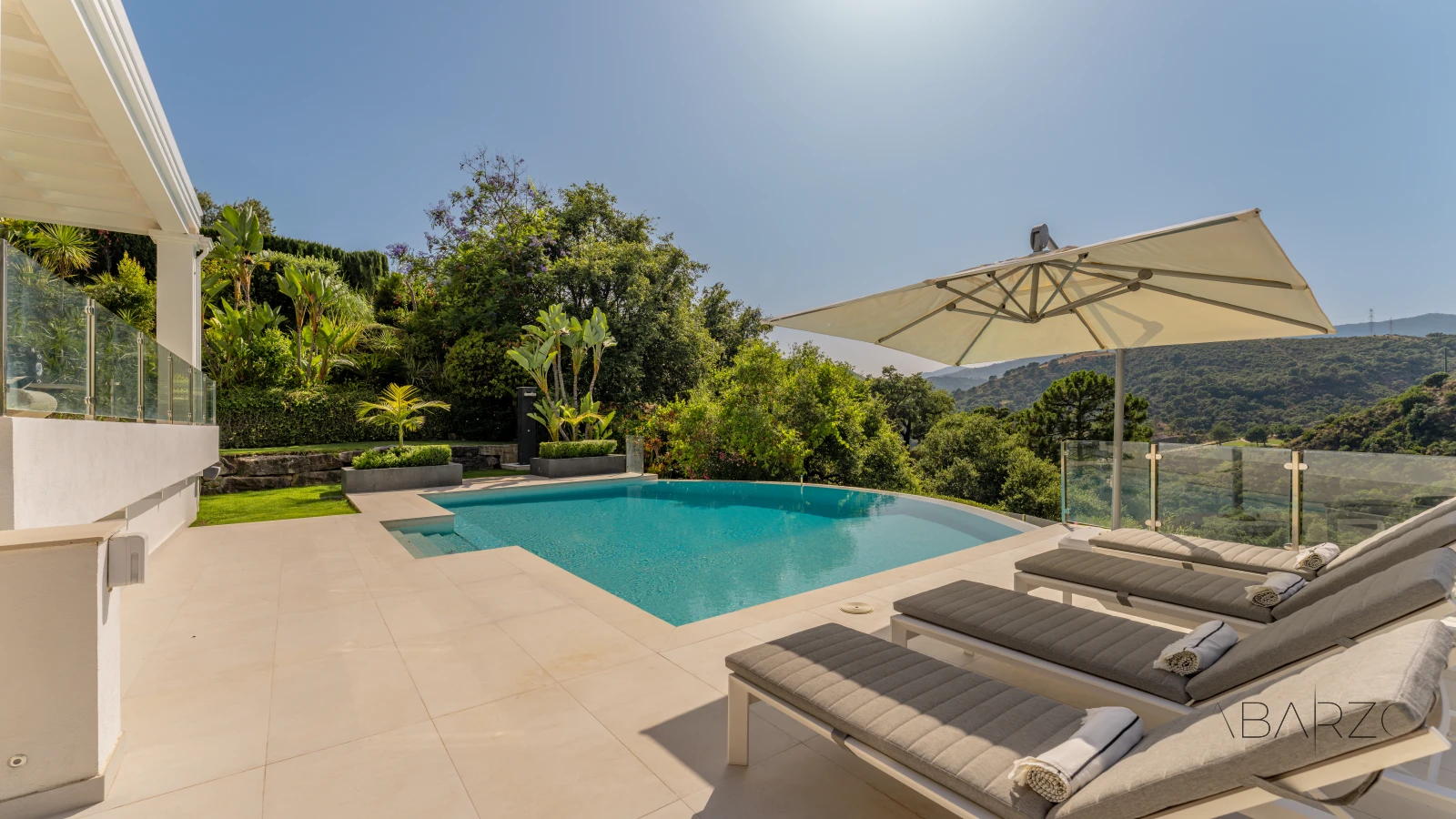 Luxury villa for sale in La Zagaleta with heated pool and mountain views — interior, La Zagaleta, Benahavís (5 of 15)