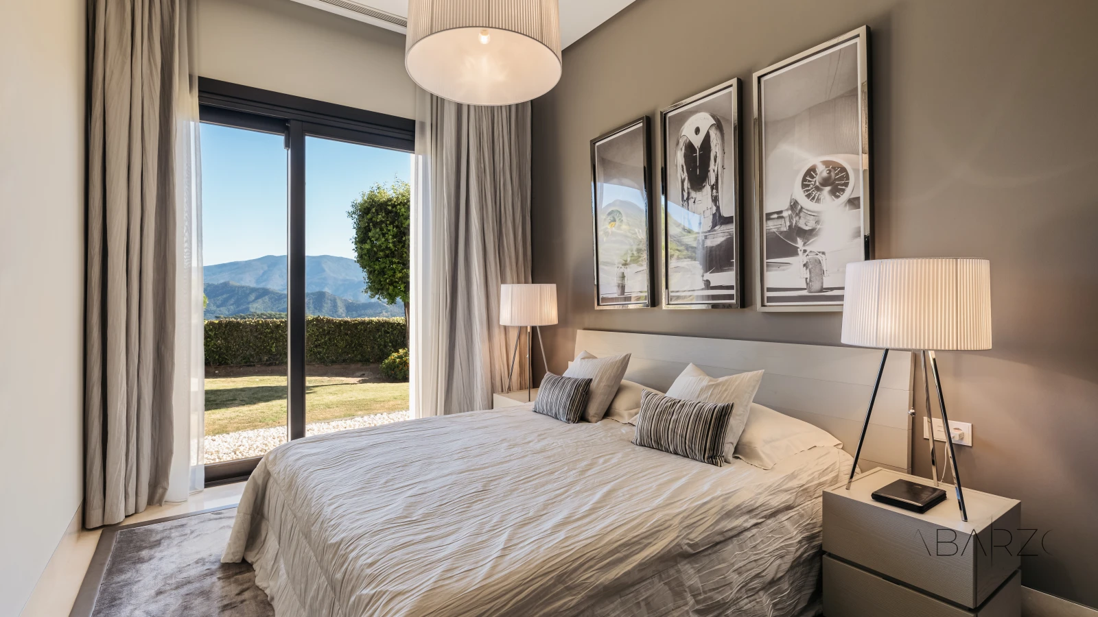 Modern luxury villa in La Zagaleta with panoramic sea and mountain views — interior, La Zagaleta, Benahavís (8 of 15)