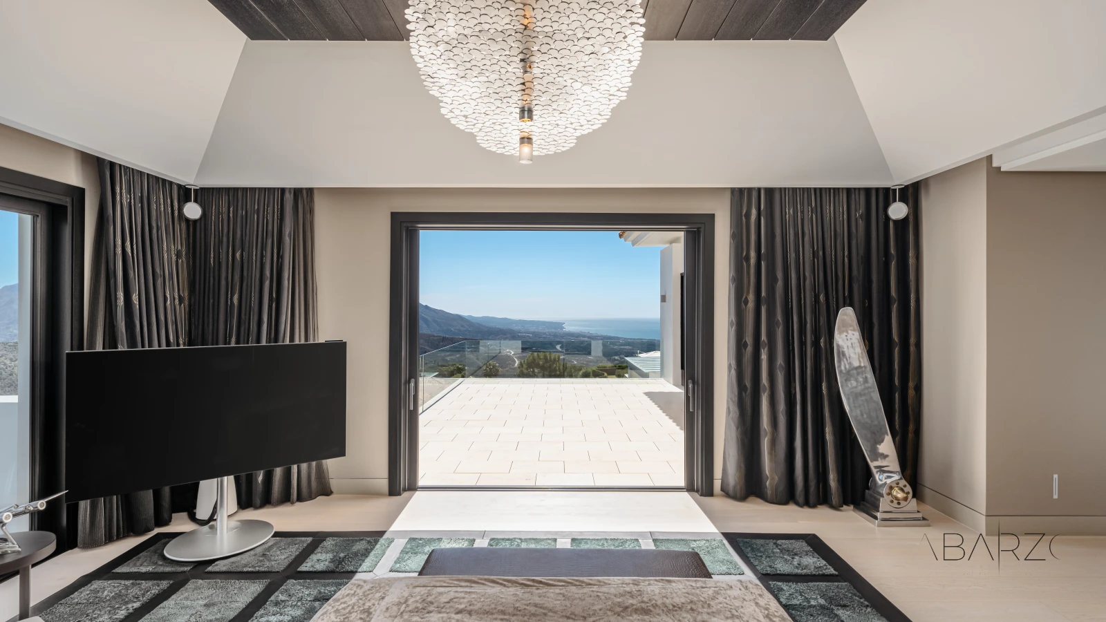 Modern luxury villa in La Zagaleta with panoramic sea and mountain views — interior, La Zagaleta, Benahavís (13 of 15)