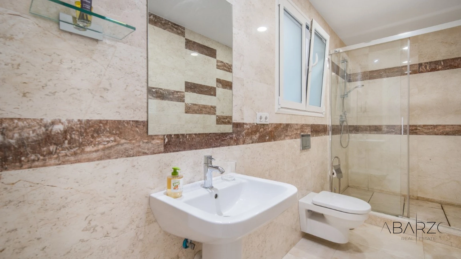 Renovation Opportunity: Four-Bedroom South-Facing Villa in Las Lomas de Magna Marbella — interior, Golden Mile, Marbella (29 of 31)