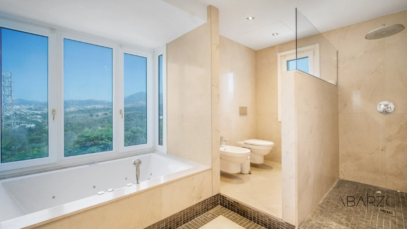 Renovation Opportunity: Four-Bedroom South-Facing Villa in Las Lomas de Magna Marbella — interior, Golden Mile, Marbella (22 of 31)