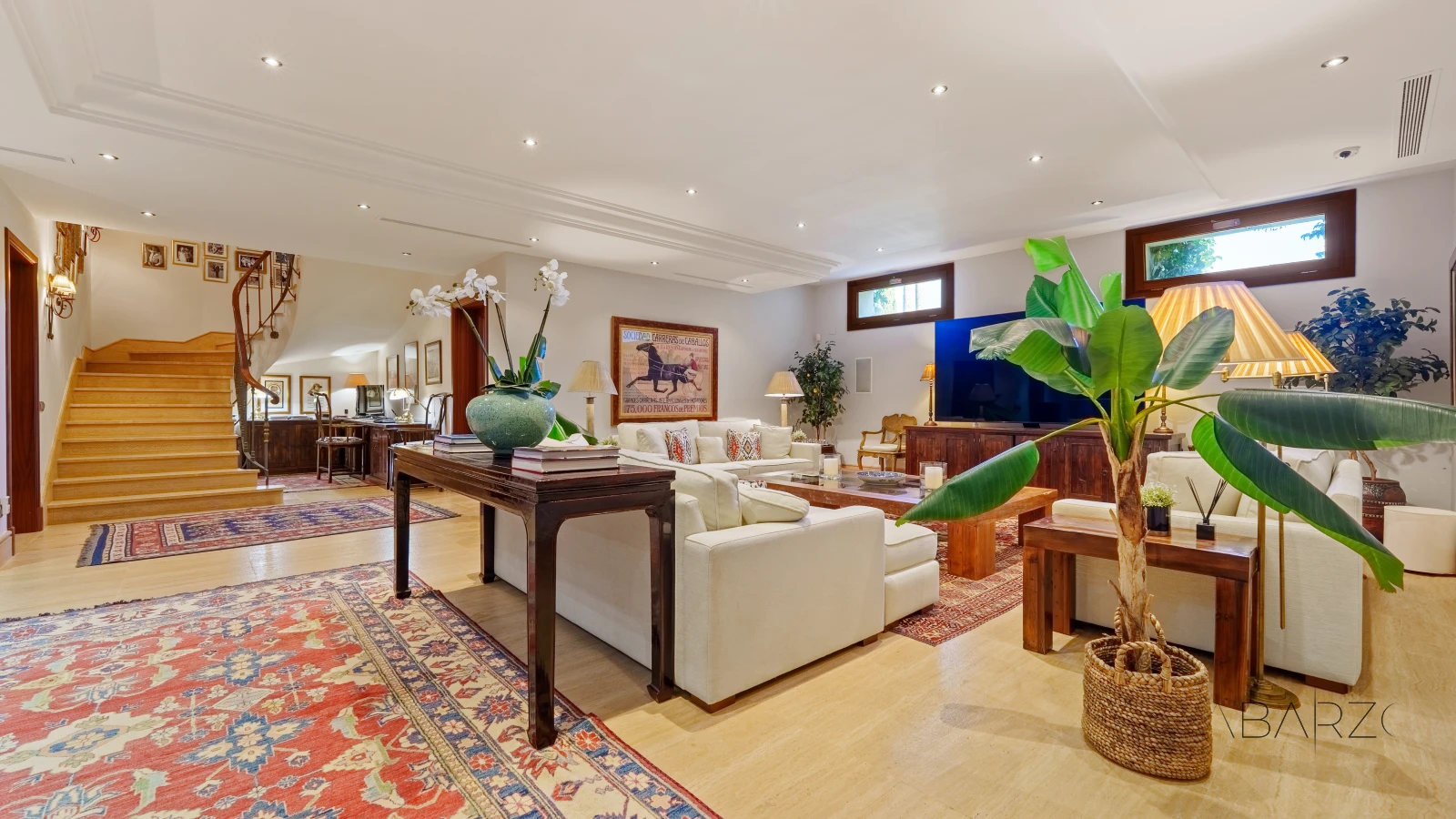 Outstanding Andalusian Villa in Marbella Golden Mile with Heated Pool and Panoramic Views — interior, Golden Mile, Marbella (38 of 50)