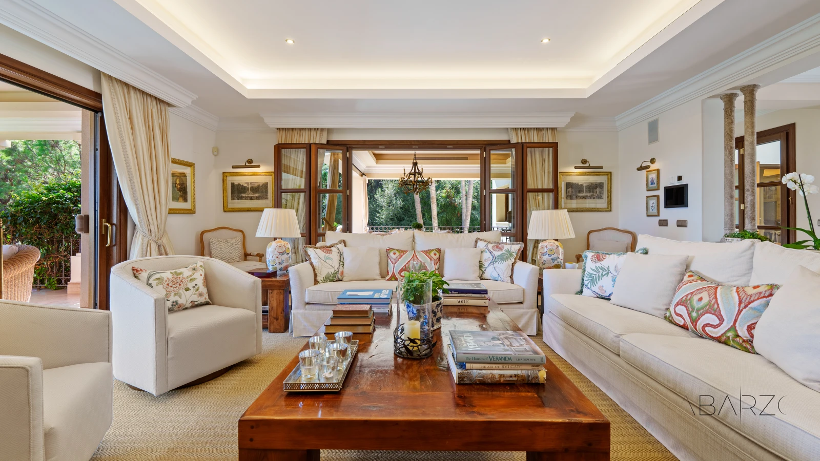 Outstanding Andalusian Villa in Marbella Golden Mile with Heated Pool and Panoramic Views — interior, Golden Mile, Marbella (2 of 50)