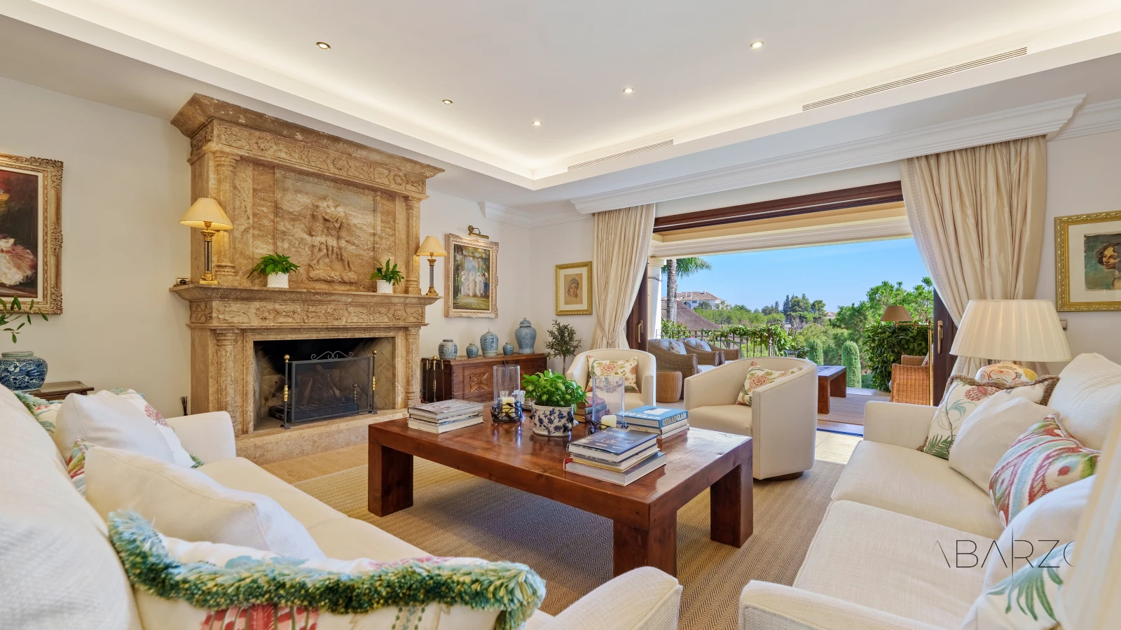 Outstanding Andalusian Villa in Marbella Golden Mile with Heated Pool and Panoramic Views — interior, Golden Mile, Marbella (11 of 50)