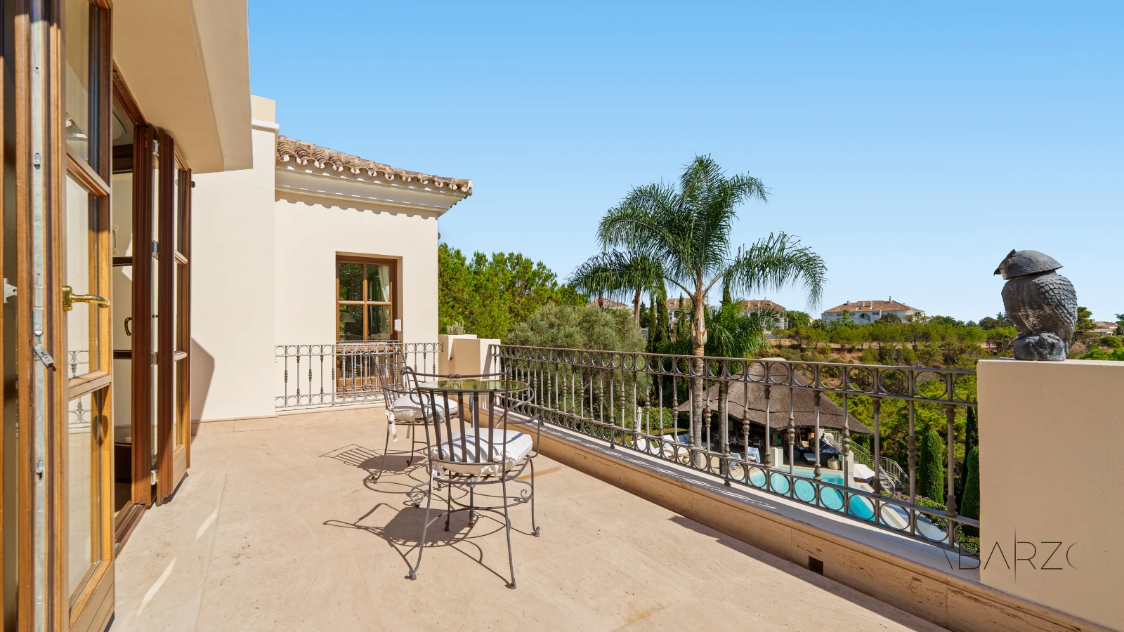 Outstanding Andalusian Villa in Marbella Golden Mile with Heated Pool and Panoramic Views — interior, Golden Mile, Marbella (27 of 50)