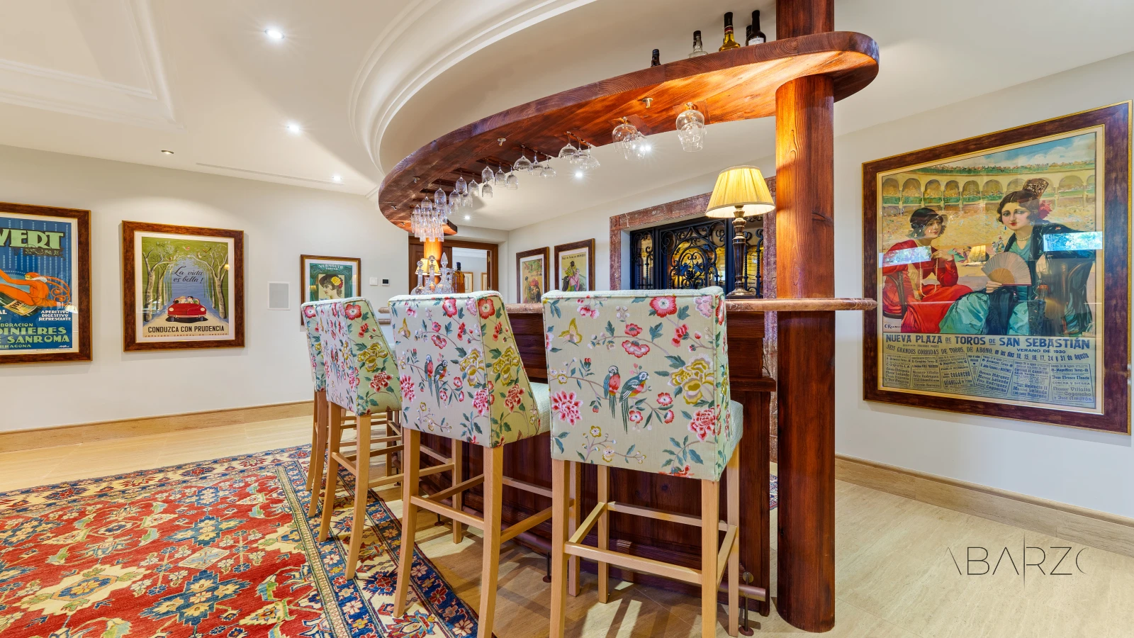 Outstanding Andalusian Villa in Marbella Golden Mile with Heated Pool and Panoramic Views — interior, Golden Mile, Marbella (34 of 50)