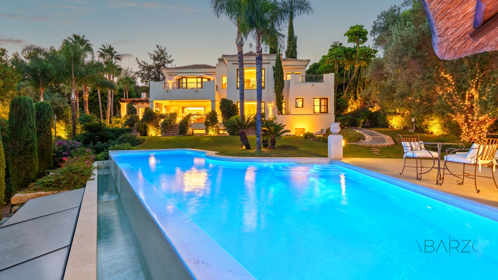 Outstanding Andalusian Villa in Marbella Golden Mile with Heated Pool and Panoramic Views — interior, Golden Mile, Marbella (45 of 50)