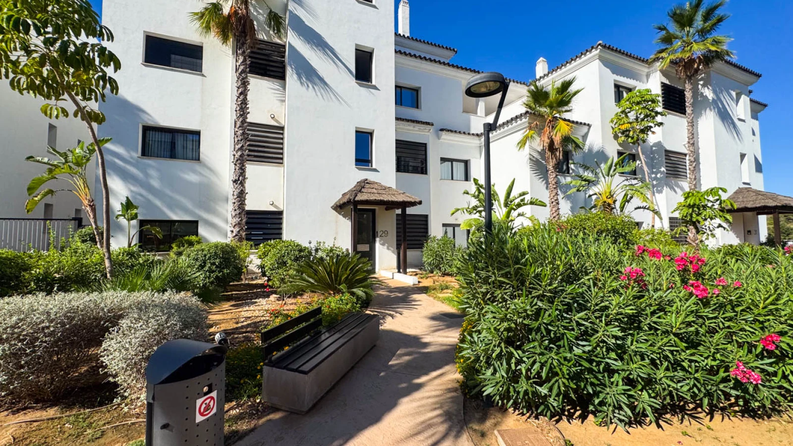 Ground Floor Apartment with Private Garden and Sea Views in Estepona — interior, Valle Romano, Estepona (40 of 45)