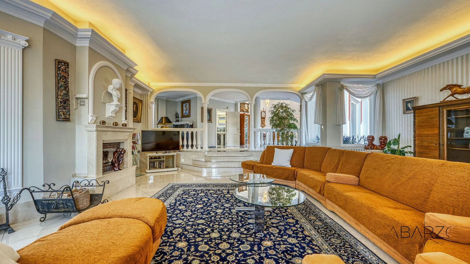 Villa configurada como cuatro apartamentos independientes en Hacienda Las Chapas, Marbella Este — interior, Marbella East, Marbella (42 of 46)