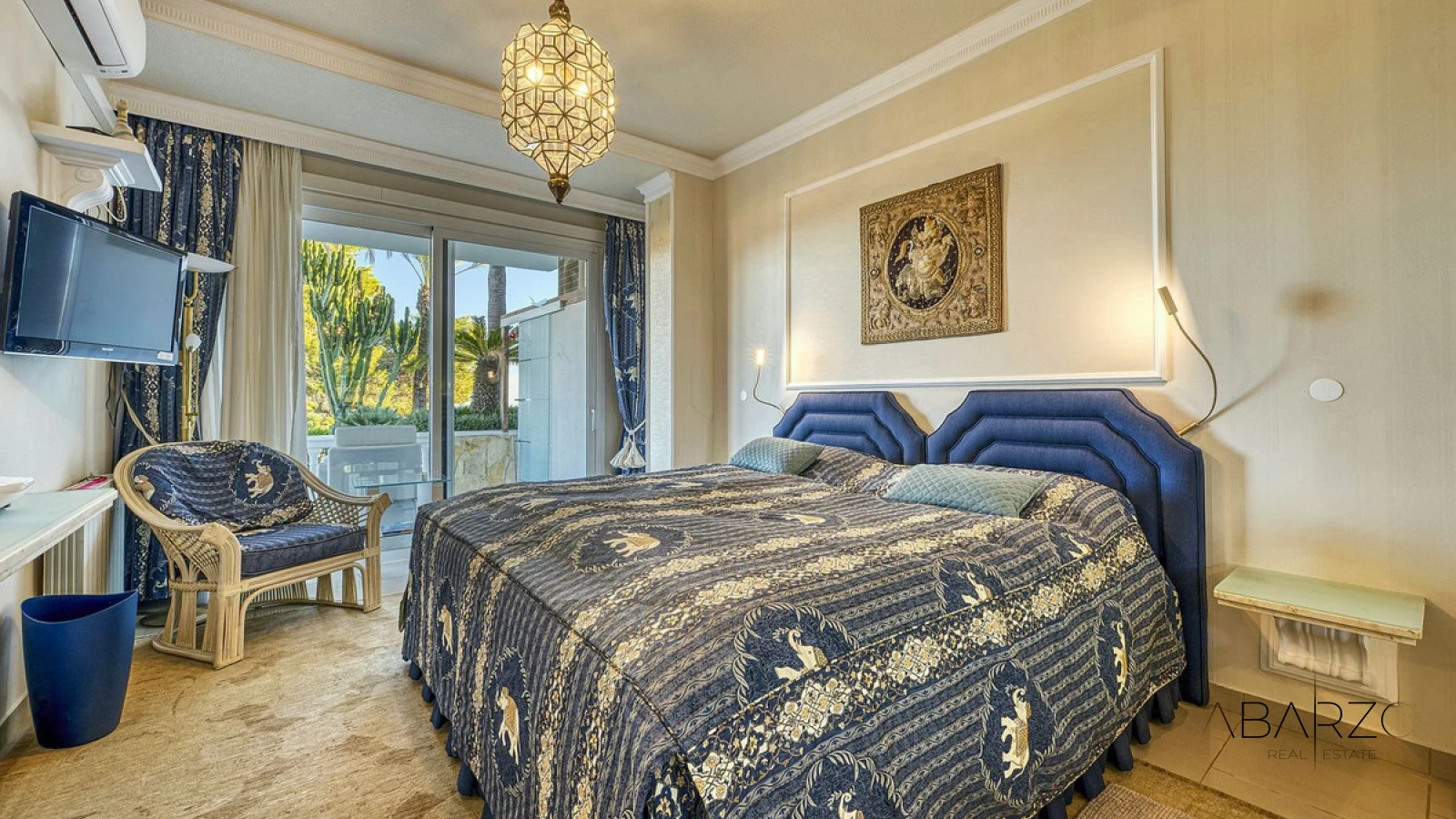 Villa configurada como cuatro apartamentos independientes en Hacienda Las Chapas, Marbella Este — interior, Marbella East, Marbella (23 of 46)