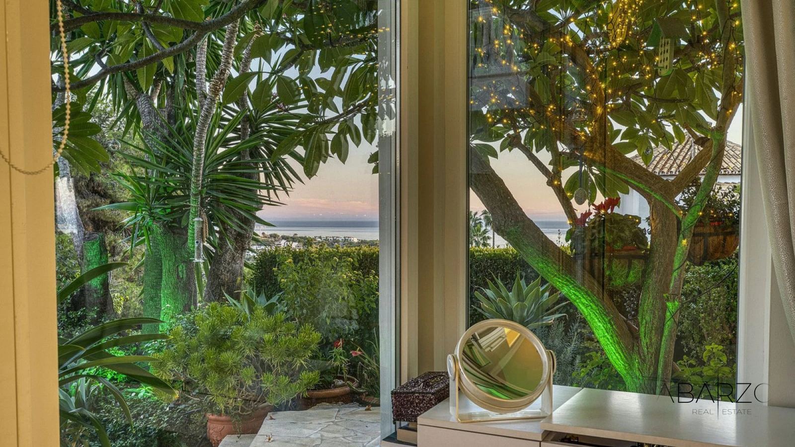 Villa configurada como cuatro apartamentos independientes en Hacienda Las Chapas, Marbella Este — interior, Marbella East, Marbella (6 of 46)